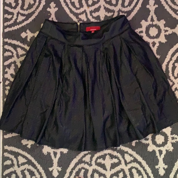 Faux leather pleated Sax’s Fifth Avenue skirt - Picture 1 of 2